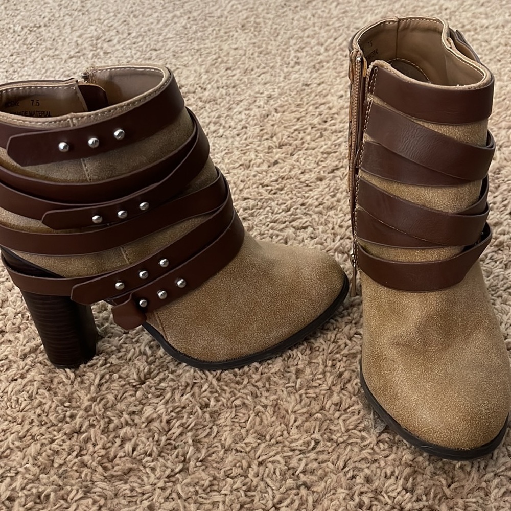Booties - Picture 3 of 4